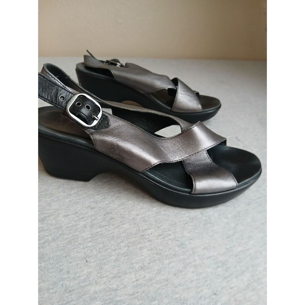 Dansko Sandals 40 Slingback Cushioned Comfort Casual Leather Metallic Beach